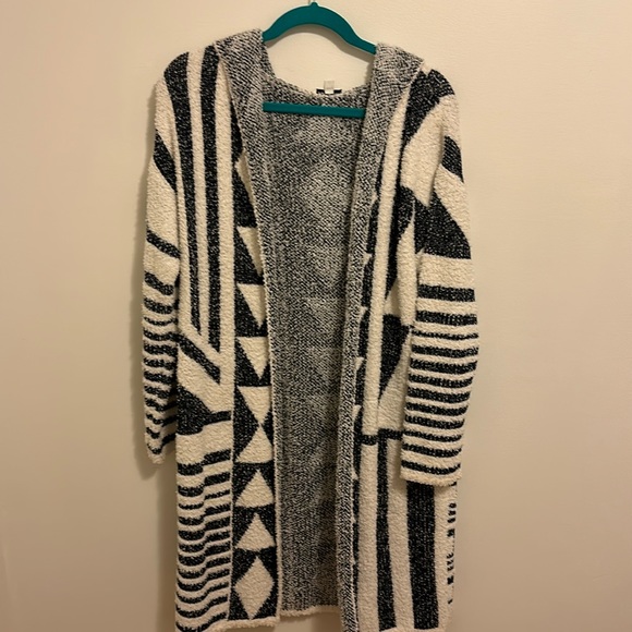 Davi & Dani Side Slit Button Up Hooded Cardigan